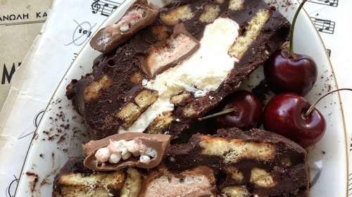 Γλυκό κόλαση: Κορμός σοκολάτας γεμιστός με τυρί κρέμα και lila pause