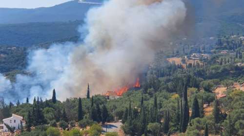 Καλύτερη η εικόνα στη φωτιά στη Ζάκυνθο: Σε επιφυλακή για αναζωπυρώσεις [εικόνες, βίντεο]