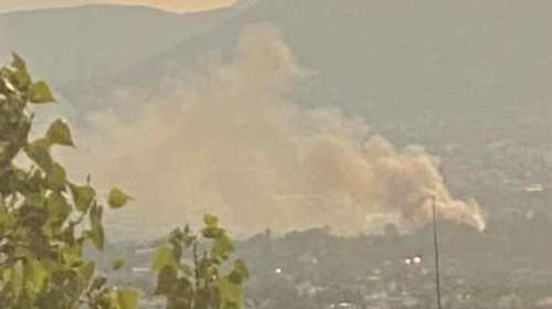 Φωτιά στις Αχαρνές κοντά στο αεροδρόμιο στο Τατόι - Συναγερμός στην Πυροσβεστική