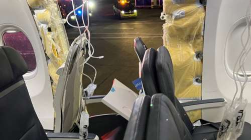 Καθηλωμένα στο έδαφος 171 αεροσκάφη της Boeing μετά την αποκόλληση πόρτας σε πτήση της Alaska Airlines