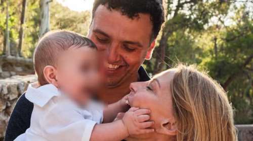 Βασίλης Κικίλιας και Τζένη Μπαλατσινού βάφτισαν το γιο τους: Το άλμπουμ της βάφτισης [Εικόνες]