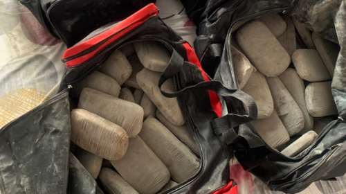 Ναρκωτικά σε Airbnb: Πάνω από 10 εκατ. ευρώ η αξία της &quot;ξανθιάς&quot; ηρωίνης - Ζευγάρι νοίκιασε το διαμέρισμα [βίντεο]