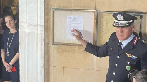 Εκλογές 2023: Θυροκολλήθηκε το Προεδρικό Διάταγμα για τη διάλυση της Βουλής - Σε προεκλογική τροχιά η χώρα