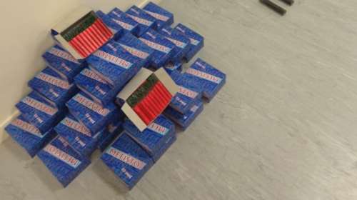 Πύργος: Εντοπίστηκαν πάνω από 25.000 κροτίδες - Χειροπέδες σε δύο άτομα