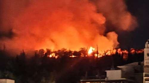 Οριοθετήθηκε η πυρκαγιά στο Ποικίλο Όρος