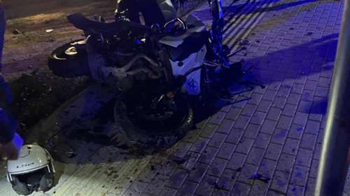 Λιόσια: Μετωπική σύγκρουση ΙΧ με μηχανές της ΔΙΑΣ - Σε σοβαρή κατάσταση ένας αστυνομικός