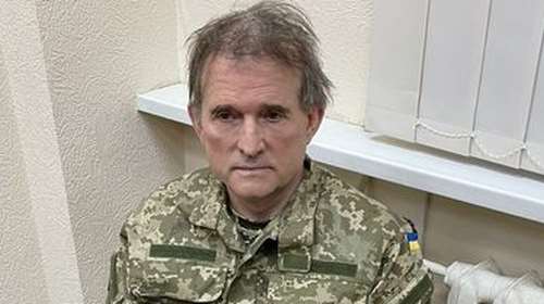 Ουκρανία: Με χειροπέδες ο βουλευτής Βίκτορ Μεντβεντσούκ για προδοσία - Στενός φίλος και κουμπάρος του Πούτιν