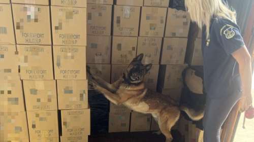 Φορτίο μαμούθ με σχεδόν 11 εκ. λαθραία τσιγάρα στον Πειραιά - Κρυμμένα σε υαλικά με προορισμό το Μαυροβούνιο