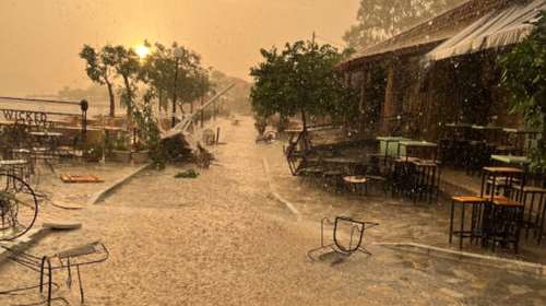 Κακοκαιρία Genesis: Μπουρίνι προκάλεσε ζημιές στο παραλιακό μέτωπο της Γιάλοβας στη Μεσσηνία [Εικόνες]