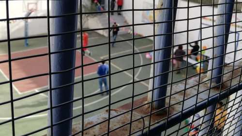 Κορονοϊός: Επιστολή - κραυγή αγωνίας δασκάλου σε Τσιόδρα για τους ανήλικους κρατουμένους Αυλώνα