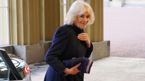 Εξαντλημένη η βασίλισσα Καμίλα μετά την πνευμονία: Έχασε μεγάλο μέρος της υποδοχής του Εμίρη του Κατάρ [εικόνες]