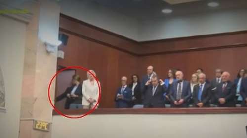 Βόρεια Μακεδονία: Η στιγμή που η Ελληνίδα πρέσβης αποχωρεί από την ορκωμοσία μετά την πρόκληση της Σιλιάνοφσκα
