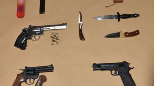 ΕΠΑΛ Σταυρούπολης: Ανήλικοι και εξωσχολικοί ανάμεσα στους συλληφθέντες - Οπλοστάσιο στα σπίτια τους