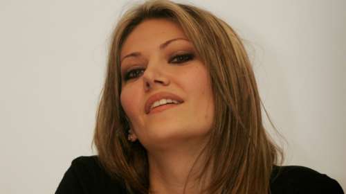 Εύα Καϊλή: Μπορεί να πάρει το παιδί της στη φυλακή αν προφυλακιστεί - Στο Βέλγιο οι κρατούμενες έχουν μαζί τα παιδιά τους