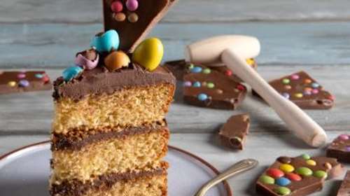 Η πασχαλινή τούρτα του Ακη που θα σας ξετρελάνει - Με τέλεια διακόσμηση