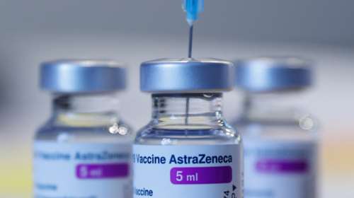 Εμβόλια: Καλύτερη ανοσία με πρώτη δόση AstraZeneca και δεύτερη με Pfizer ή Moderna; Τι δείχνουν οι μελέτες