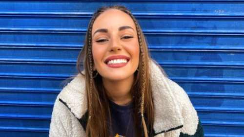 Η τραγουδίστρια Ανδρομάχη έπεσε θύμα revenge porn στα 15 της - &quot;Πολύ σκοτεινή περίοδος - Η παρέα μου ντρεπόταν για εμένα&quot;