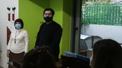 Η μεγάλη &quot;μπίζνα&quot; Κιβωτός: Η περιουσία των 28 εκατ. ευρώ, ήθελαν να τους γράφουν ακίνητα, κυκλοφορούσαν με Porsche