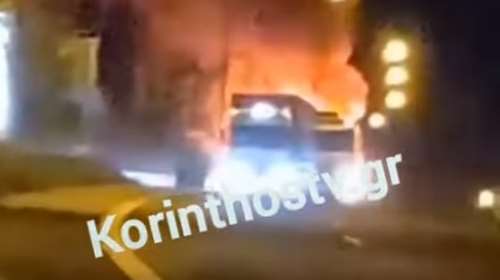 Παραλίγο τραγωδία στην εθνική οδό Κορίνθου - Τριπόλεως: Νταλίκα πήρε φωτιά εν κινήσει [βίντεο]