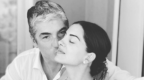 Σταματίνα Τσιμτσιλή: Το τρυφερό &quot;σ&#39; αγαπώ&quot; στον σύζυγό της, Θέμη Σοφό [Εικόνα]