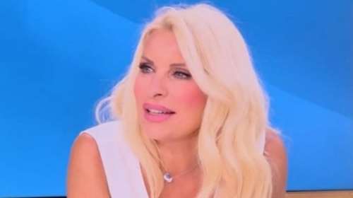 Ελένη Μενεγάκη: Η κόρη μου φοβόταν - &quot;Σε αυτήν την ηλικία; Δεν επιτρέπεται!&quot; της είπα