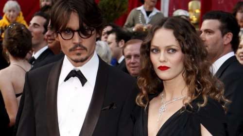 Τζόνι Ντεπ κατά Sun: Τι καταθέτουν οι πρώην Βανέσα Παραντί και Γουινόνα Ράιντερ