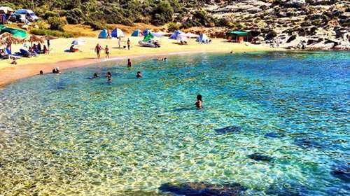 Αγριδιά: Η κρυμμένη παραλία &quot;διαμάντι&quot; της Χαλκιδικής - Με άμμο και καταγάλανα νερά [εικόνες - βίντεο]