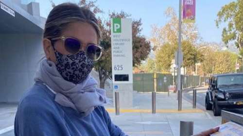 Τζένιφερ Ανιστον: Αποκάλυψε τι ψήφισε στις αμερικανικές εκλογές - &quot;Δεν είναι αστείο...&quot; [εικόνες]