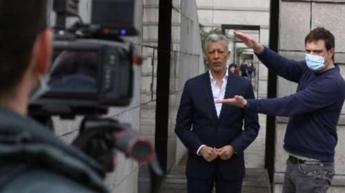 Δημοφιλής Γάλλος δημοσιογράφος απομακρύνθηκε από το κανάλι του- Προωθούσε ειδήσεις υπέρ Ρώσων ολιγαρχών