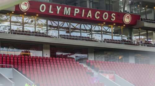 Σκληρή ανακοίνωση του Ολυμπιακού για τους Πολωνούς διαιτητές: &quot;Κακογραμμένη παράσταση της Συμμορίας που διοικεί την ΕΠΟ&quot;