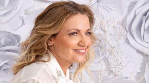 110 γυναίκες μπροστά στον φωτογραφικό φακό του Δημήτρη Κλεάνθους για καλό σκοπό [εικόνες]