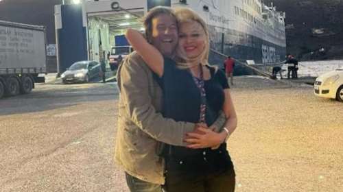 Ελένη Μενεγάκη: Στην αγκαλιά του Μάκη Παντζόπουλου - &quot;Να είσαι εσύ το κύμα, να είμαι αέρας που φυσά&quot;