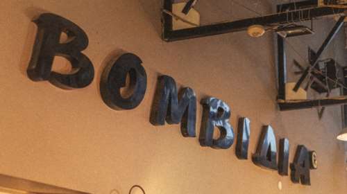 Έφυγε από τη ζωή ο Θανάσης Βαγιάτας, δημιουργός του ουζερί "Βομβίδια"