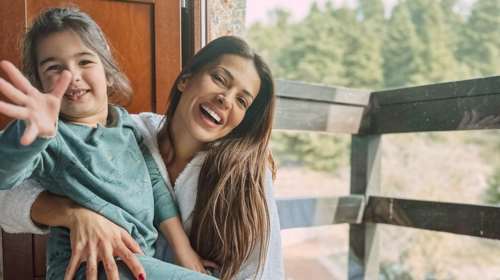 Ελένη Χατζίδου: Στο νοσοκομείο με την κορούλα της - Αποχώρησε εκτάκτως από τον αέρα της εκπομπής [Βίντεο]