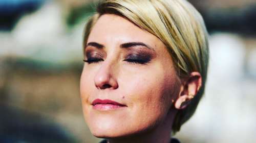 Γενέθλια για τη Σία Κοσιώνη: Έκλεισε τα 43 - &quot;Απολαμβάνω και την τελευταία ηλιαχτίδα...&quot;