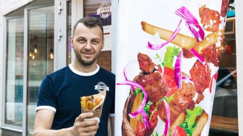 Σπάρτακος Σταμπουλίδης: Ο Θεσσαλονικιός που έβαλε στο μενού των Νορβηγών τον ελληνικό γύρο