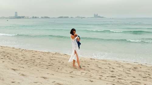 Εριέττα Κούρκουλου: Δεν ξεχνώ τις υπόλοιπες μαμάδες, εκείνες που δεν γέννησαν, εκείνες που φροντίζουν τα παιδιά μας