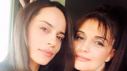 Μαρία Αντωνά: Το συγκινητικό μήνυμα για τον θάνατο της μητέρας της - &quot;Σε έναν τέτοιο κόσμο μάς αξίζει όλους να ζούμε&quot;