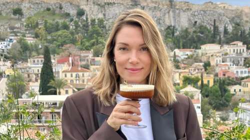 Τέλος το ξανθό για τη Βίκυ Καγιά: Η μεγάλη αλλαγή στα μαλλιά της και το total Louis Vuitton look της