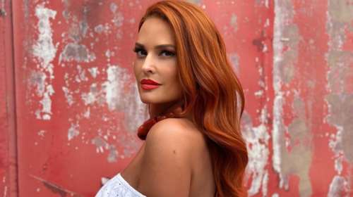 Σίσσυ Χρηστίδου: Φανερά αδυνατισμένη, φωτογραφίζεται με μαγιό στη Ρόδο [Εικόνα]