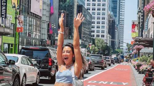 Ευγενία Σαμαρά: Μαυρισμένη θεά με τέλειες εμφανίσεις στους δρόμους της Νέας Υόρκης [εικόνες]