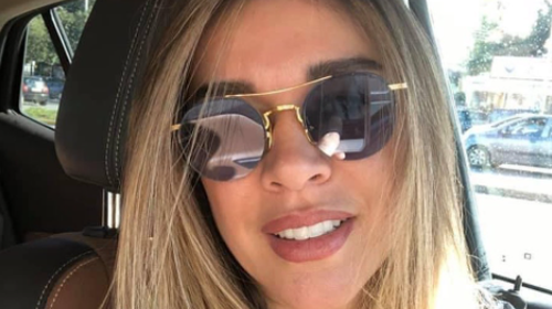 Η Έρρικα Πρεζεράκου δείχνει για πρώτη φορά το χέρι της μετά το σοβαρό ατύχημα