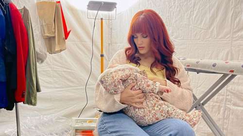 Συνατσάκη: Το παιδί μου είναι βιολογικά κορίτσι, θα αποφασίσει εκείνη το κοινωνικό της φύλο