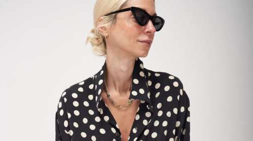 Κάνει θαύματα: Αυτή είναι η μάσκα προσώπου στην οποία &quot;ορκίζεται&quot; η Σοφία Καρβέλα