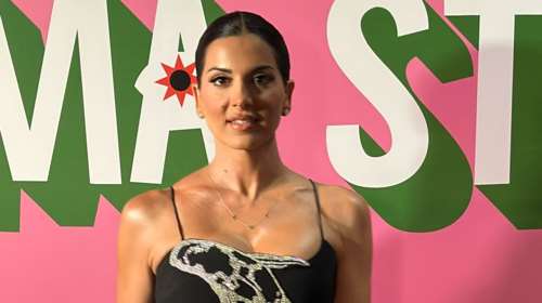 Σταματίνα Τσιμτσιλή: Το ταξίδι στην Ασία και τα summer looks της με σορτσάκια και σανδάλια Hermes