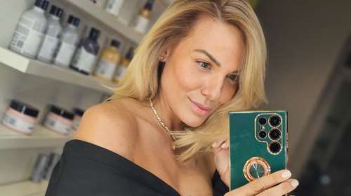 Η Ιωάννα Μαλέσκου μας δείχνει το σπίτι της: "Δεν ντρέπομαι, τέτοια είμαι"