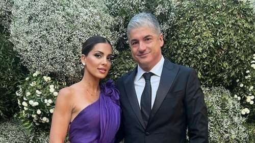 Σταματίνα Τσιμτσιλή: Η glam εμφάνιση σε γάμο με Celia Kritharioti, Dior και τον σύζυγό της Θέμη Σοφό