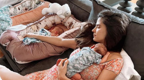 Χριστίνα Μπόμπα – Σάκης Τανιμανίδης: Πώς έχουν αλλάξει το σπίτι τους τα δίδυμα - Παιδική χαρά το σαλόνι τους