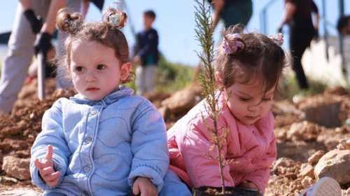 Αριάνα και Φιλίππα Τανιμανίδη: Βόλτα στο μουσείο με τη γιαγιά τους - Τα γέλια και ο φόβος τους