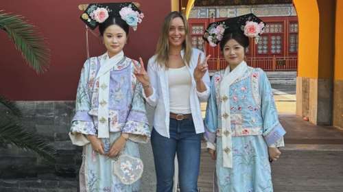 Σάλος με την Μπαντόσα: Η κίνησή της συντρόφου του Τσιτσιπά με τα chopsticks που εξόργισε τους Ασιάτες - Ζήτησε συγγνώμη